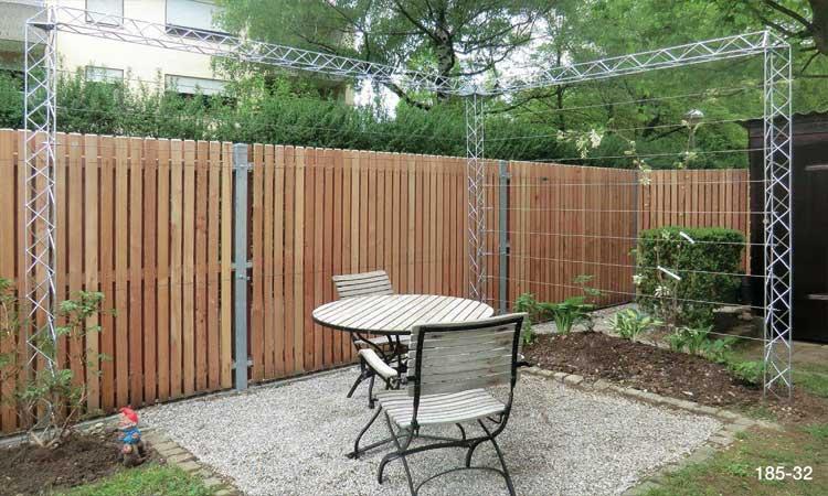 Mit Filigranstreben und Kletterpflanzen individuell gestalten 